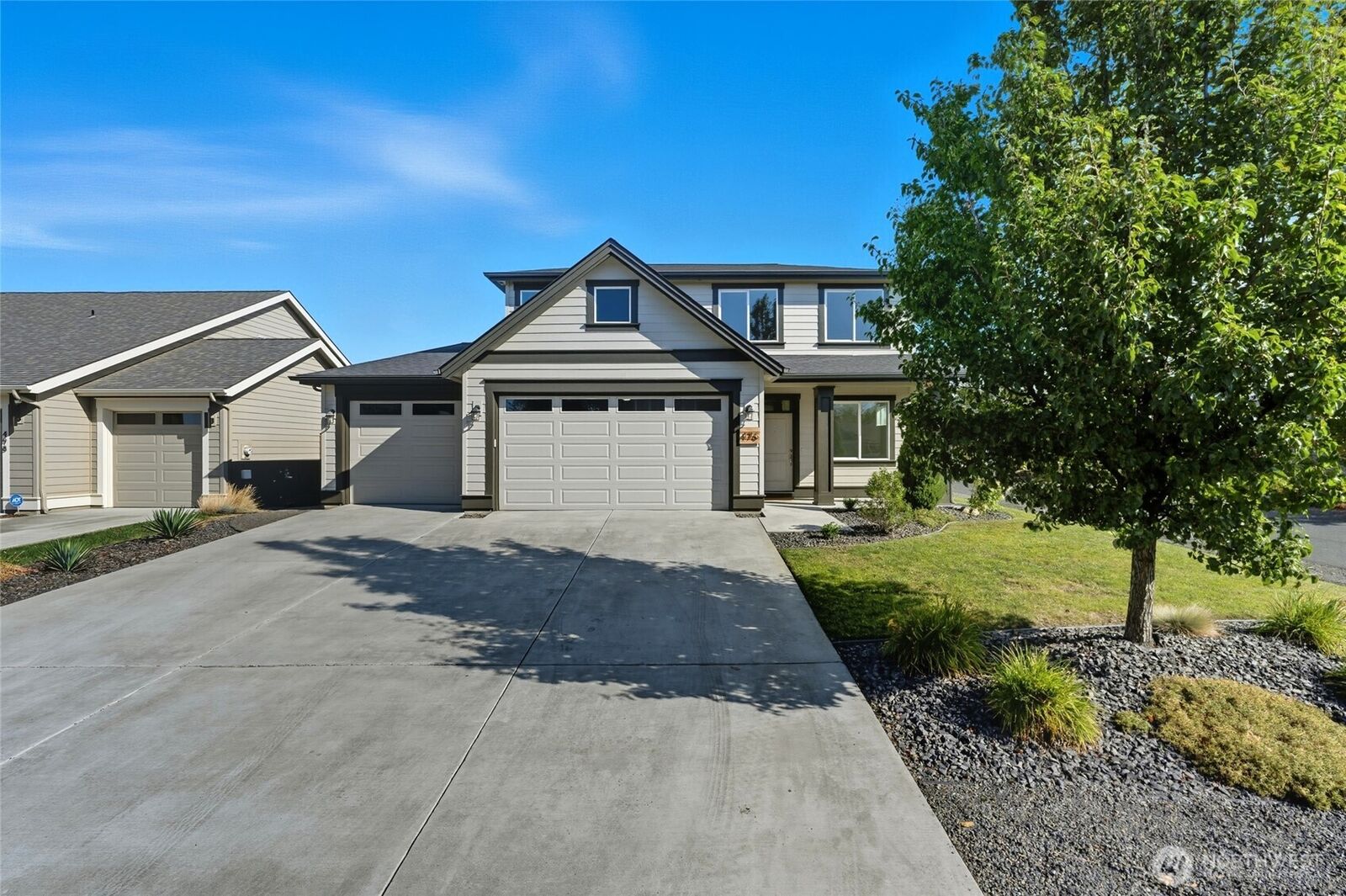 Property Photo:  476  Reserve Way  WA 99362 