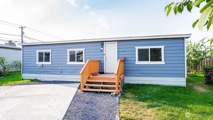 Property Photo:  900 N Grape 22  WA 98837 