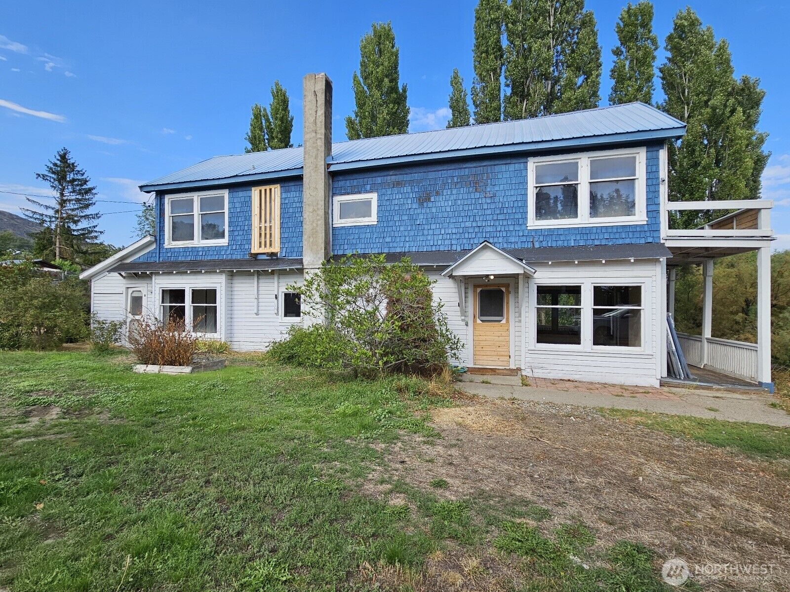 Property Photo:  1610  Ironwood Street  WA 98844 