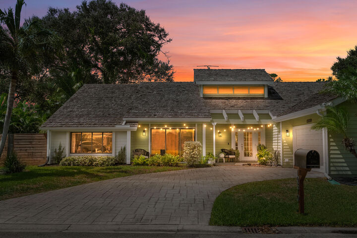 Property Photo: 10370 SE Jupiter Narrows Drive FL 33455