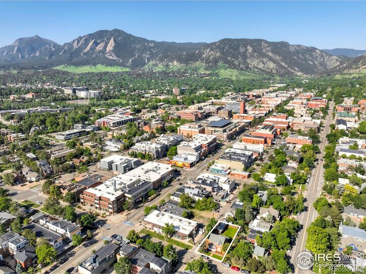 Property Photo:  2025 18th Street  CO 80302 