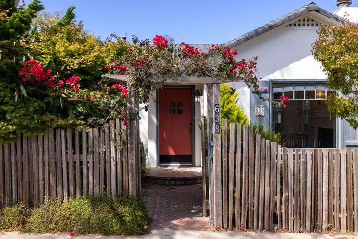 Property Photo:  638 Eardley Avenue  CA 93950 