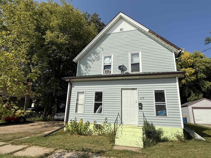 915 Bellevue Avenue  Beloit WI 53511 photo