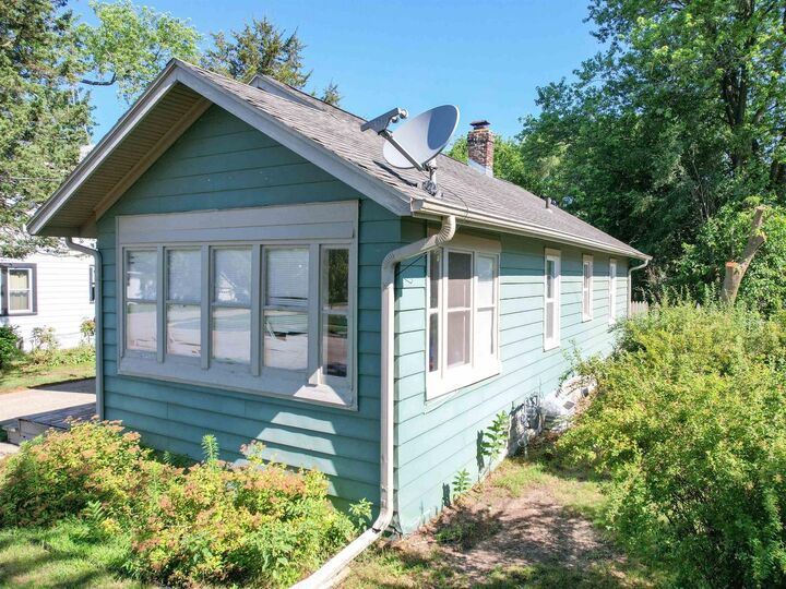 Property Photo:  107 East State Street  WI 53546 