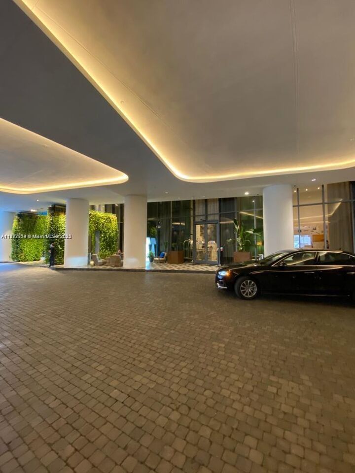 801 S Miami Ave 1804  Miami FL 33130 photo