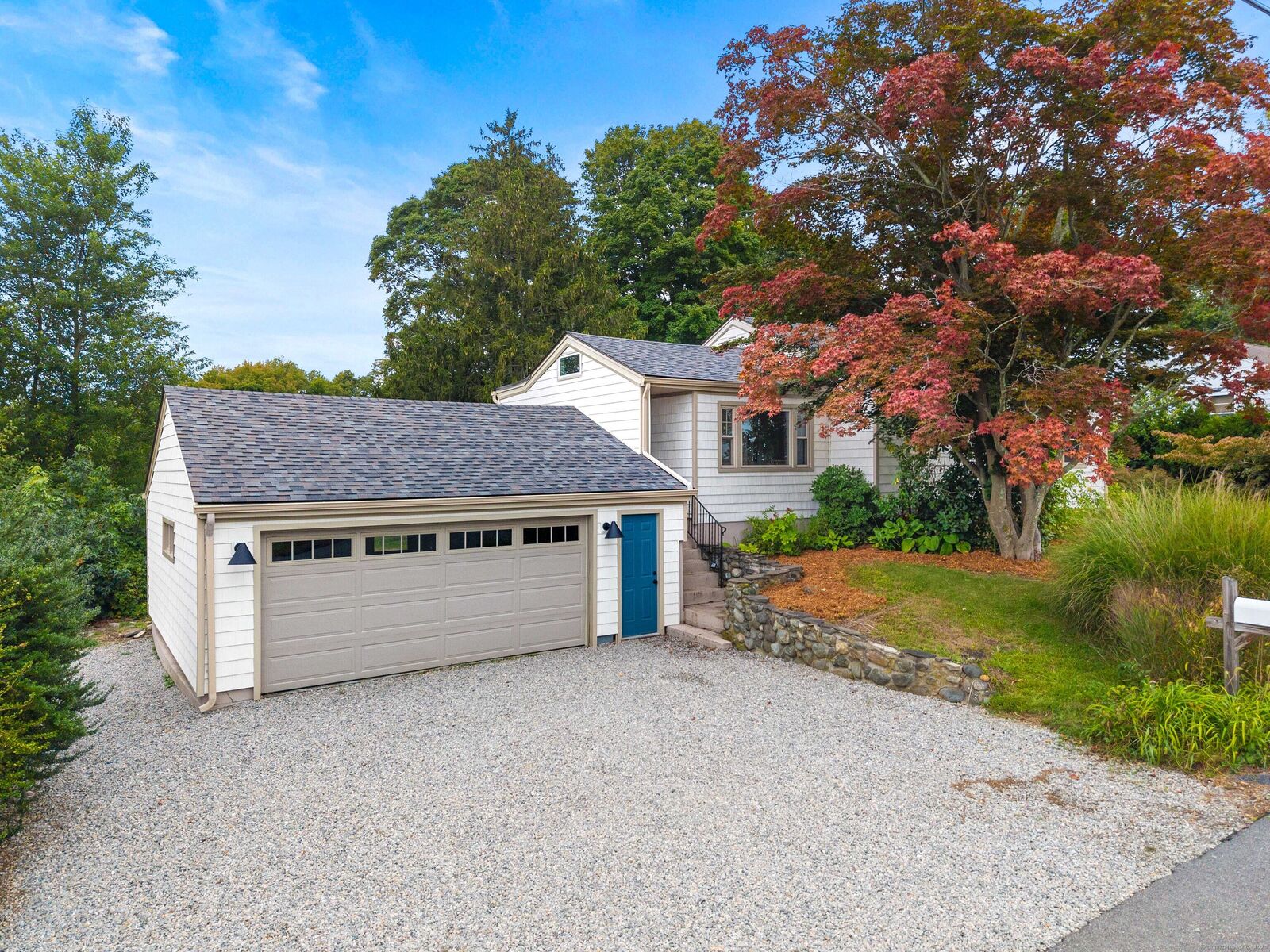 Property Photo:  5 Pleasant Street  CT 06355 