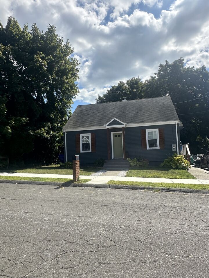 5 David Street  Waterford CT 06385 photo