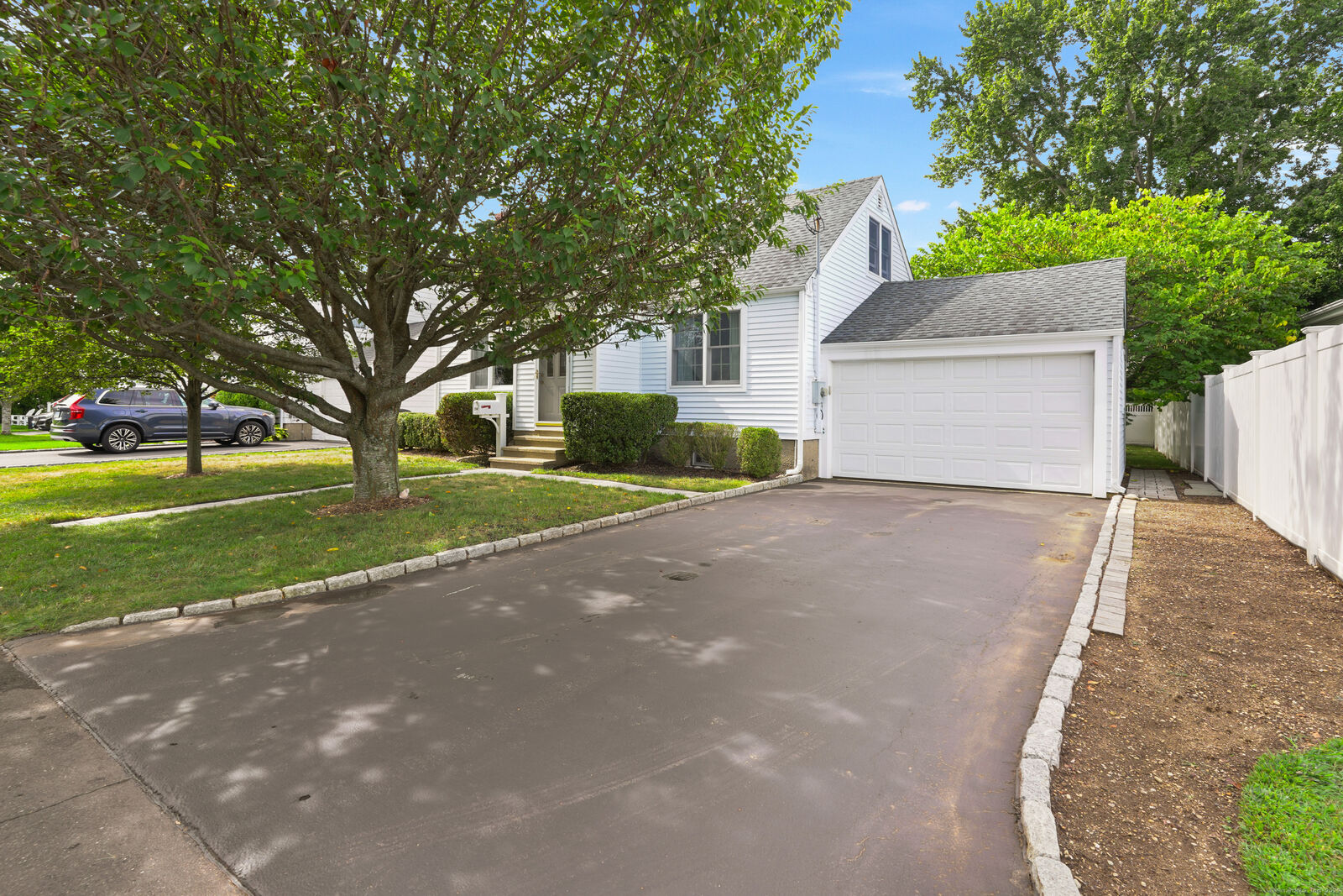 Property Photo:  294 Catherine Terrace  CT 06824 
