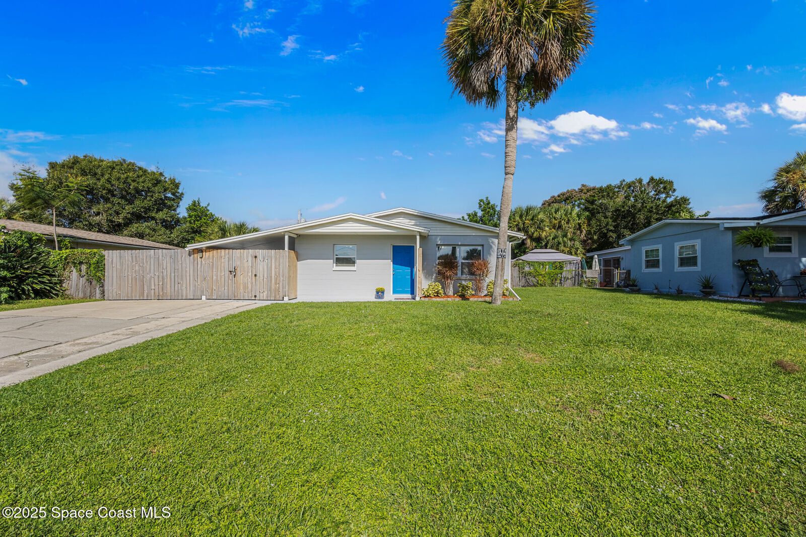 Property Photo: 2244 Saint Dunston Lane FL 32935