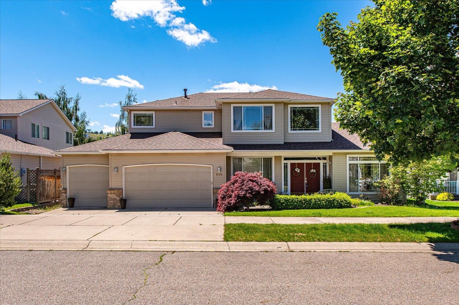 Property Photo:  615 N Homestead Dr  WA 99019 