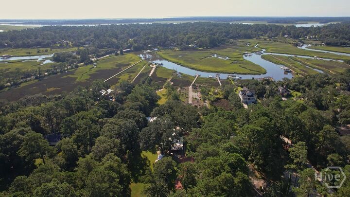 Property Photo: 2611 Salcedo Avenue GA 31406