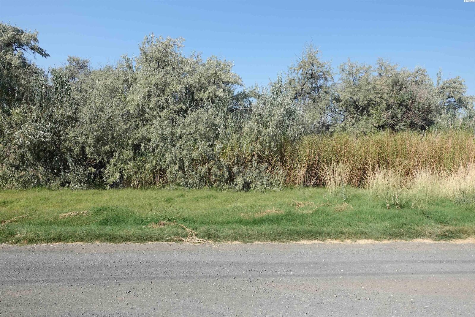 Property Photo: 1930 Jericho Rd WA 99352