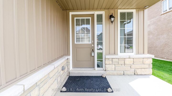 Property Photo:  243 McKenzie Drive  ON L0M 1S0