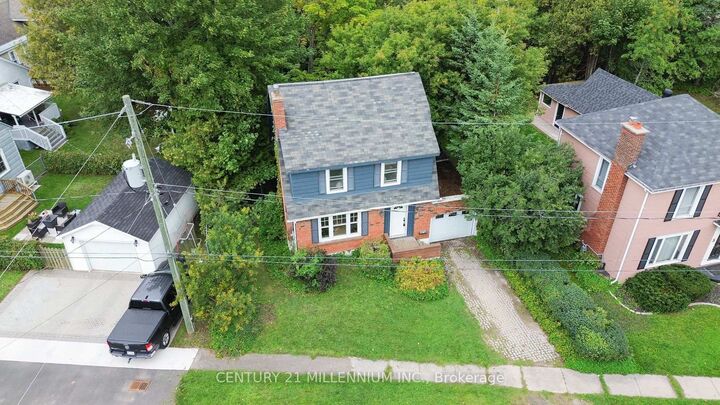 Photo de la propriété:  3 Riverview Avenue  ON P6A 3X6 