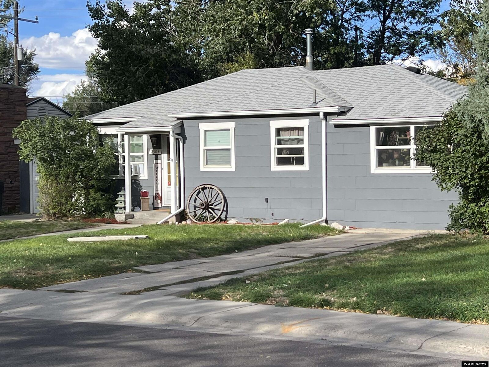 Property Photo: 2303 Coffman Avenue WY 82604