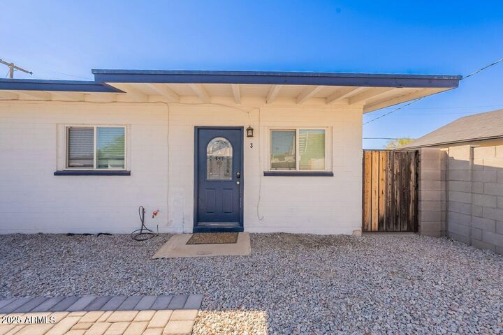 Property Photo:  1923 E Yale Street  AZ 85006 