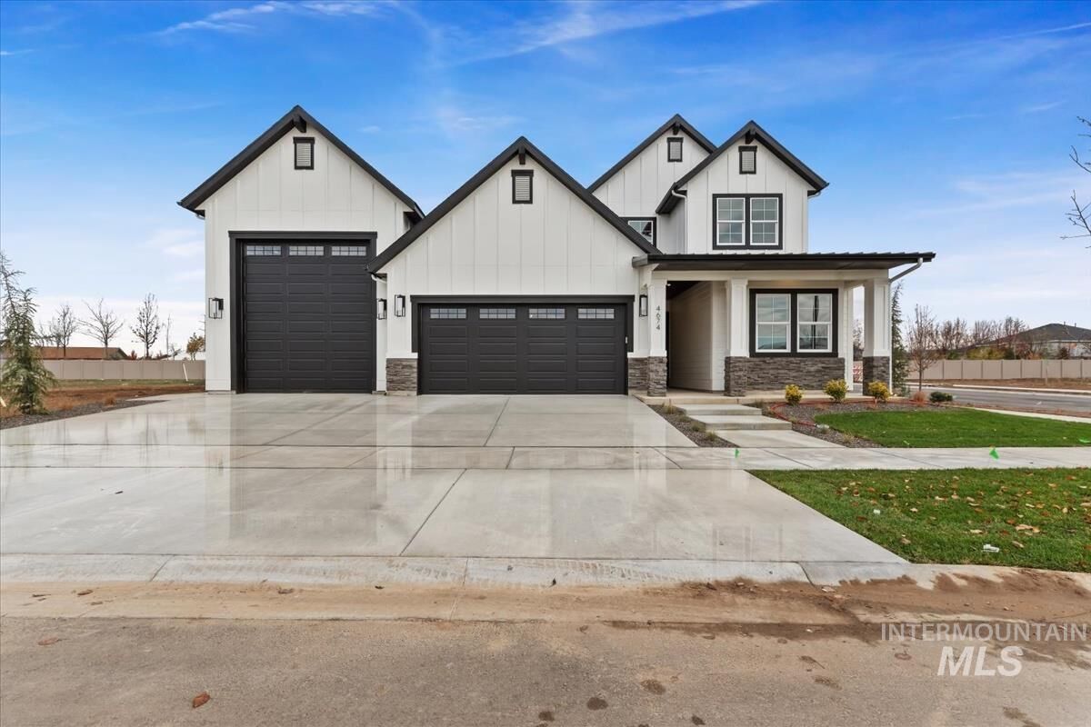 Property Photo:  1145 E Territory St  ID 83646 