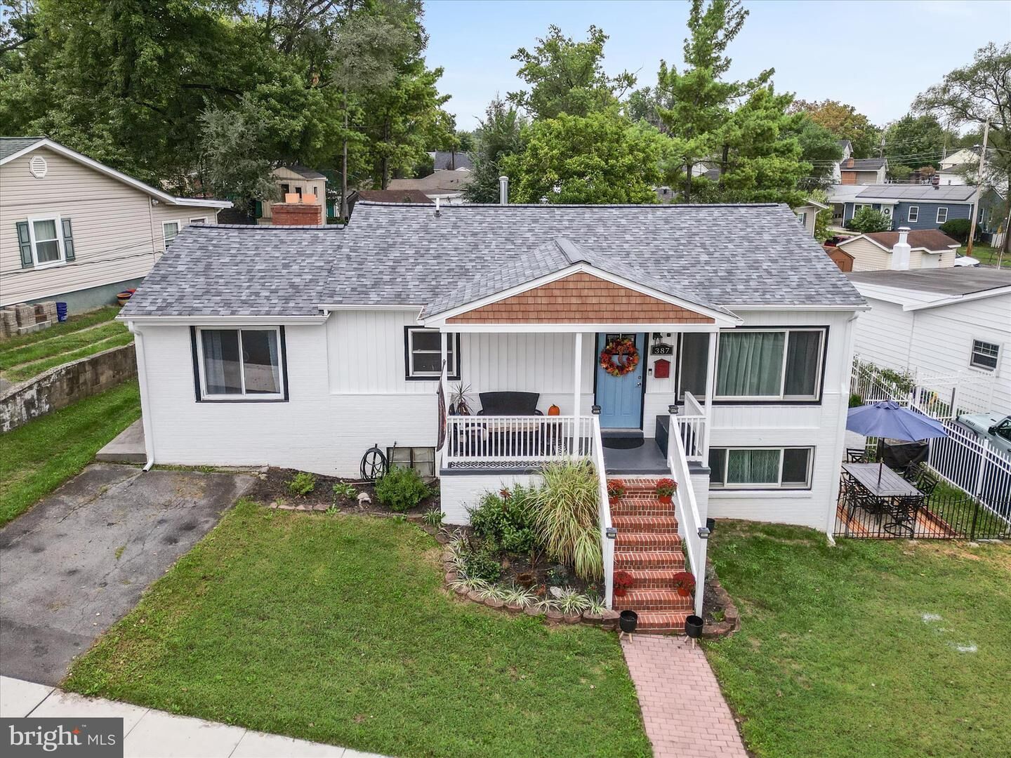 Property Photo:  387 E Pall Mall Street  VA 22601 