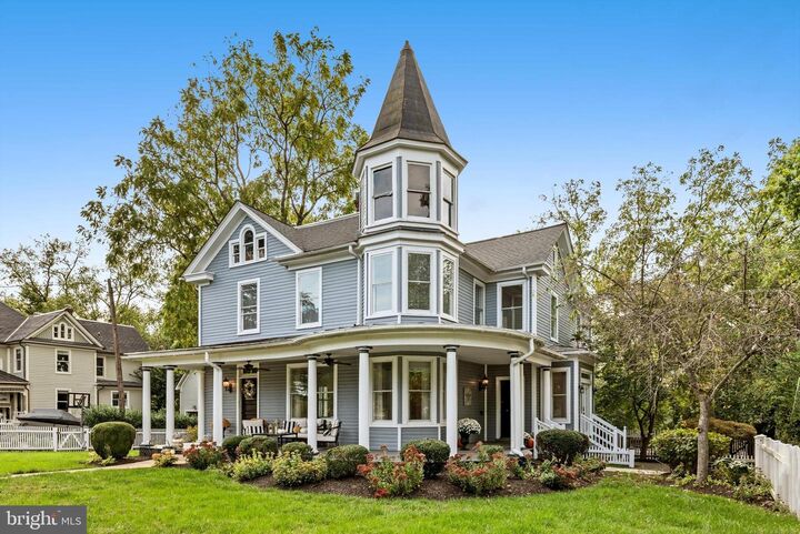 Property Photo:  250 W Main Street  VA 20132