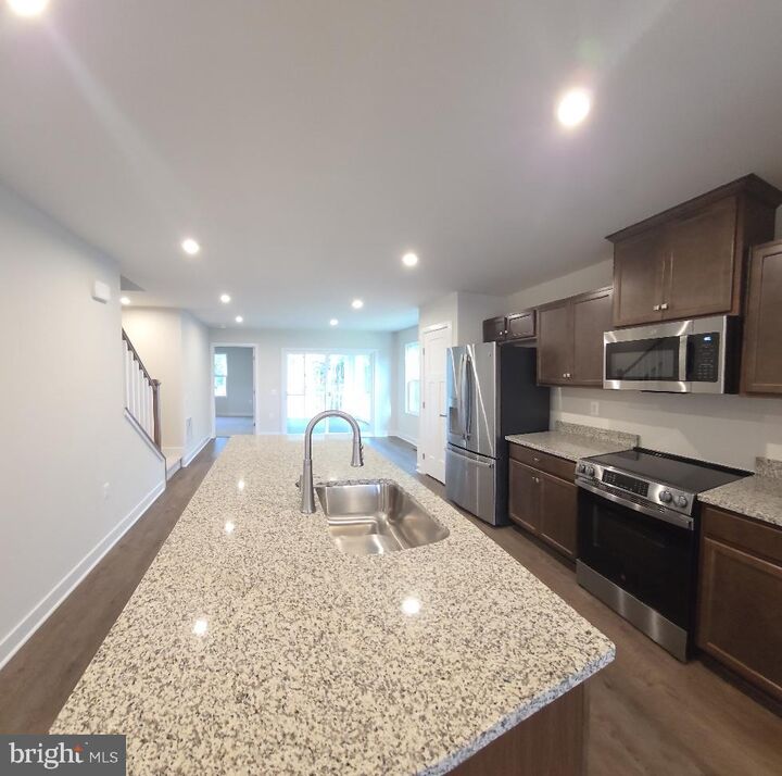 Property Photo: 8901 Blackthorne Place VA 22408