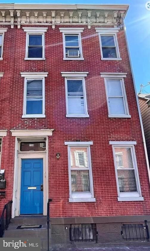Property Photo:  238 N Warren Street 2  NJ 08618 