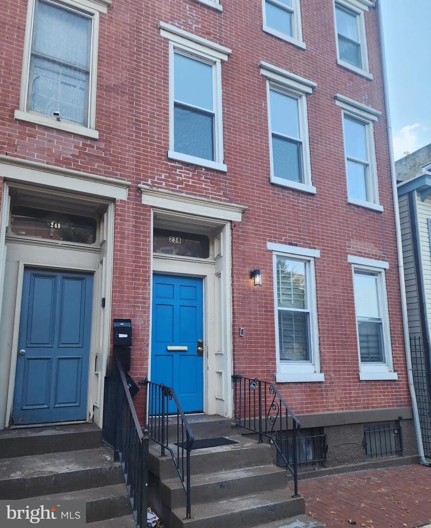 Property Photo: 238 N Warren Street 2 NJ 08618