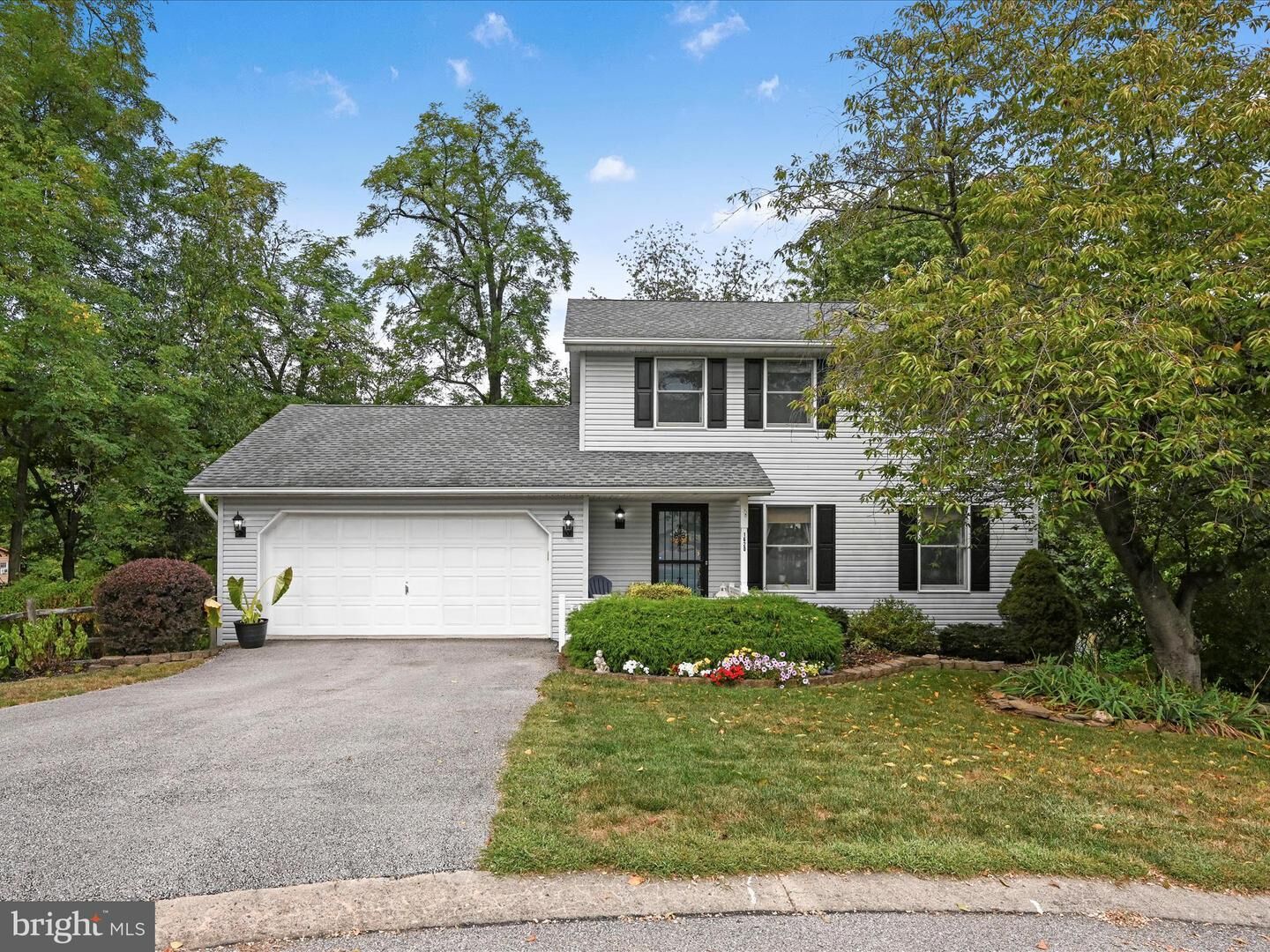 Property Photo: 1620 Leslynn Road PA 17403
