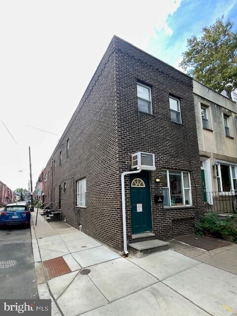 1308 Tasker Street  Philadelphia PA 19148 photo