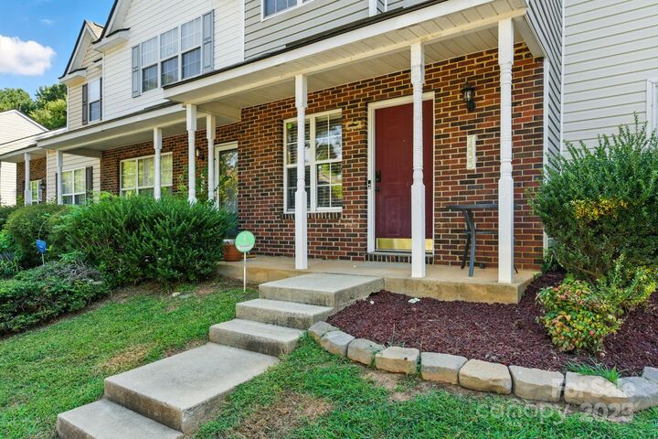 Property Photo: 7553 Petrea Lane NC 28227