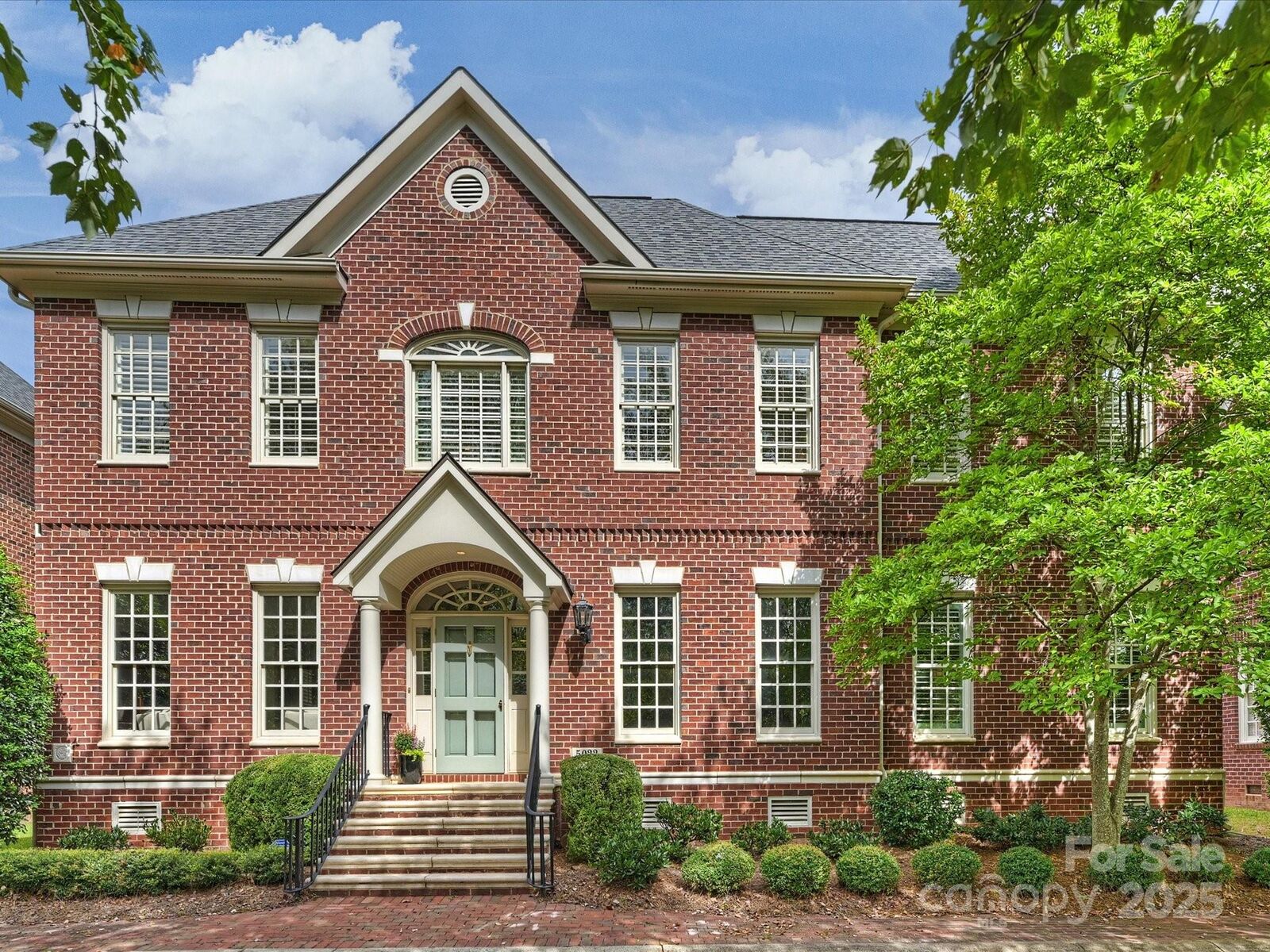 Property Photo:  5022 Fairlawn Crescent Court  NC 28226 