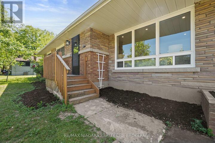 Property Photo:  21 Brookdale Avenue  ON L2T 2T4 