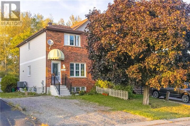 Property Photo:  204 Benita Boulevard  ON P3A 5Z5 