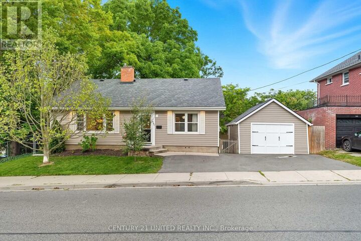 Property Photo:  141 O'Carroll Avenue  ON K9H 4V2 