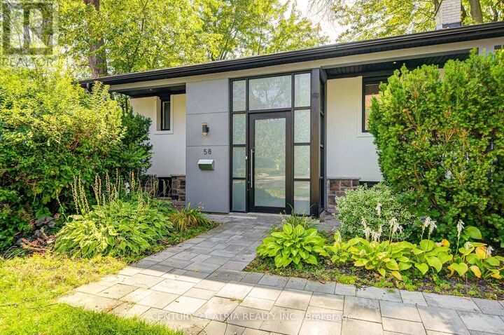 Photo de la propriété:  58 Lawnwood Court  ON L4C 4T2 