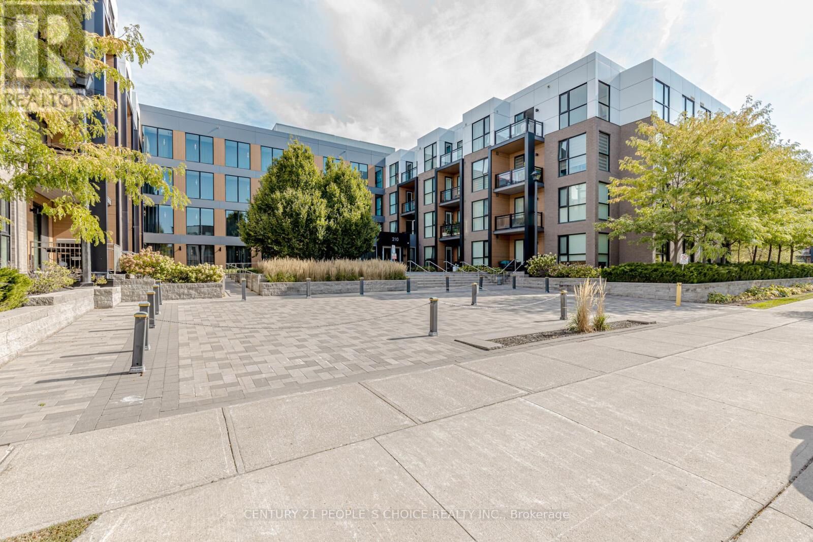 Property Photo:  210 Sabina Drive 217  ON L6H 0W6 