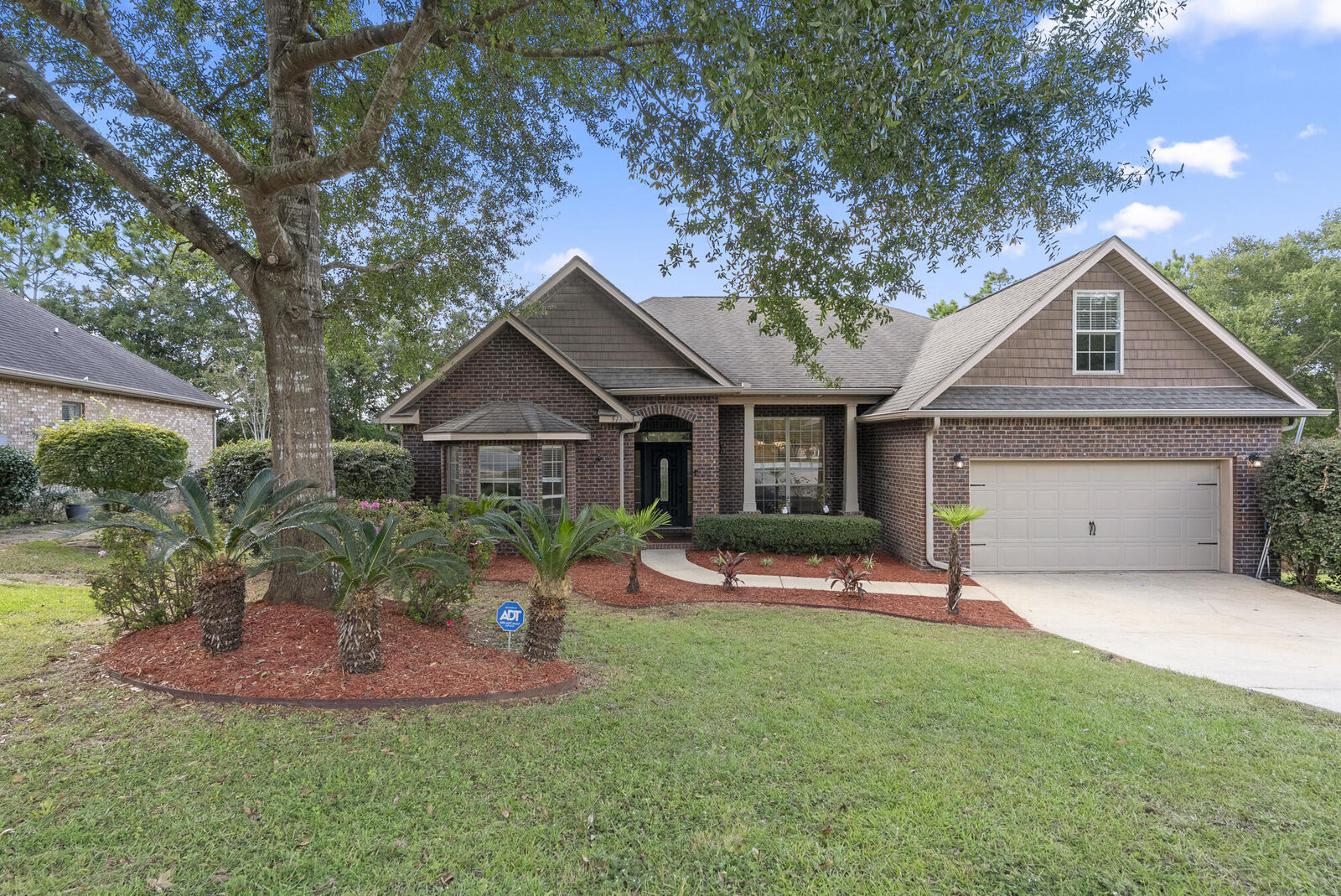 Property Photo: 517 Pheasant Trail FL 32536