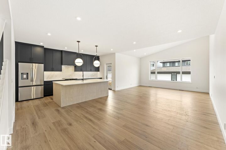 Property Photo:  101 Newbury Ci  AB T8B 0E8 
