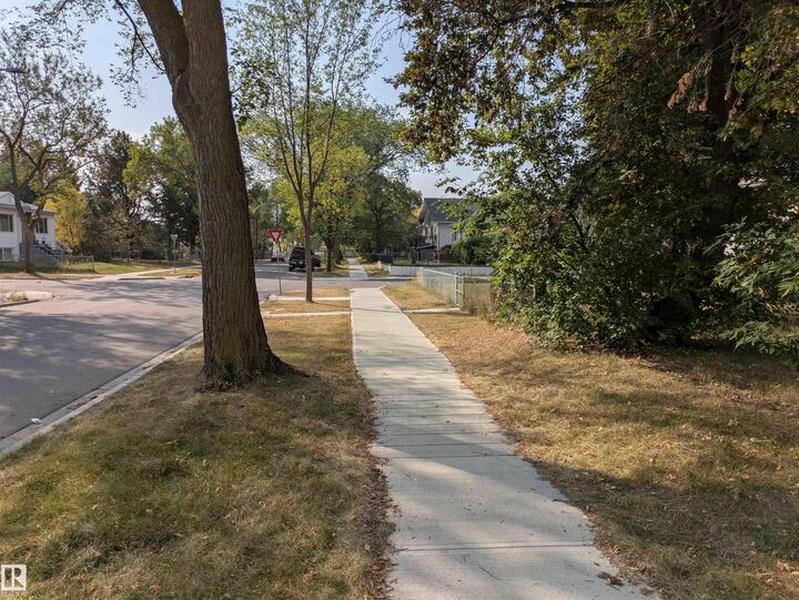 Property Photo:  12804 126 Street NW  AB T5L 0Y1 