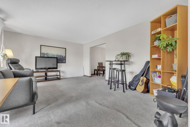 Property Photo:  3116 67 Street NW  AB T6K 1L9 