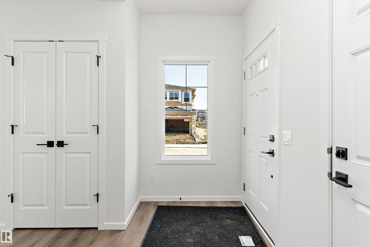 Property Photo:  1113 Cristall Crescent SW  AB T6W 2Z1 