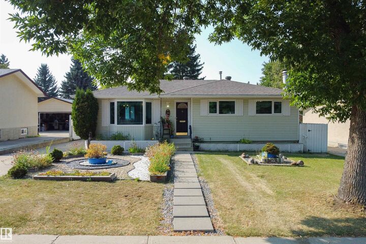 26 Peacock Drive  Sherwood Park AB T8A 0A8 photo