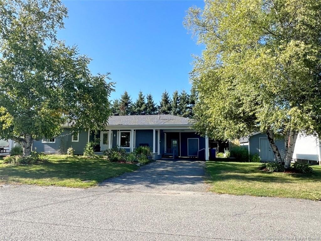 Property Photo:  8 Léonard Street  NB E7B 1K7 
