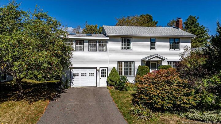 Photo de la propriété:  140 Surrey Crescent  NB E3B 4L3 
