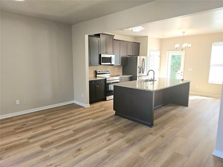 Property Photo: 102 Daisy Circle GA 30252