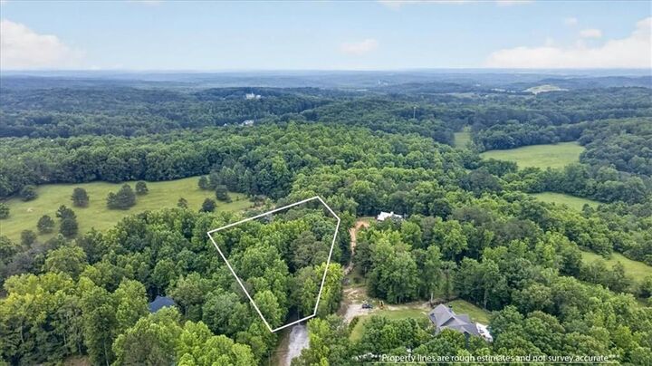 Property Photo: 435 Sleepy Hollow Lane GA 30028