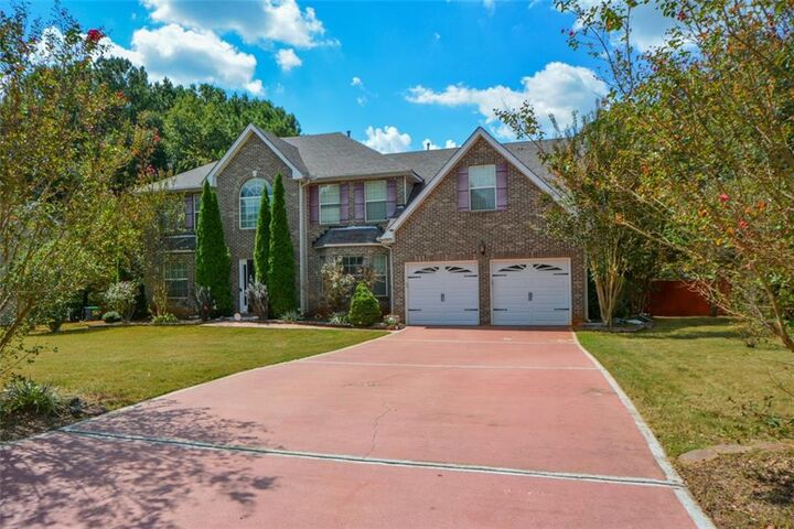 Property Photo:  925 Reda Court  GA 30253 