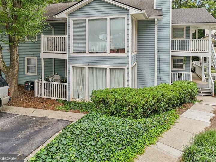 Property Photo:  2746 Suwanee Way SE 10  GA 30067 