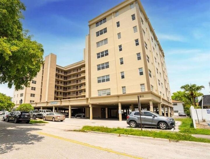 1811 Jefferson St 810  Hollywood FL 33020 photo
