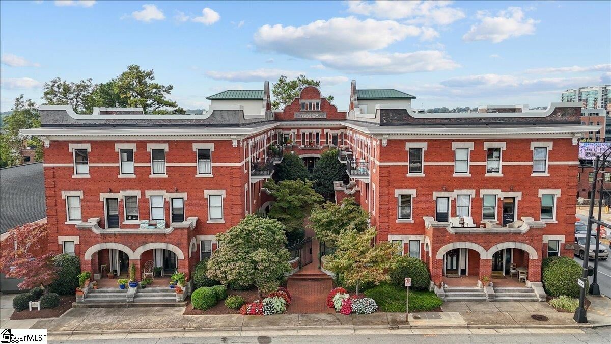 Property Photo:  400 E Washington Street Unit 27  SC 29601 