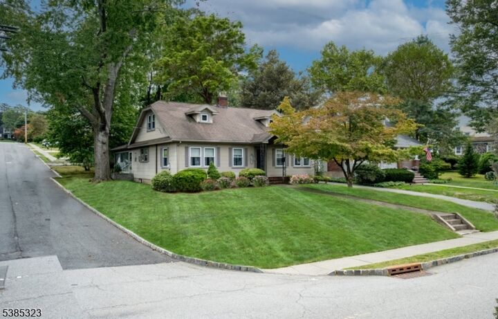 Property Photo:  88 Park Ave  NJ 07006 